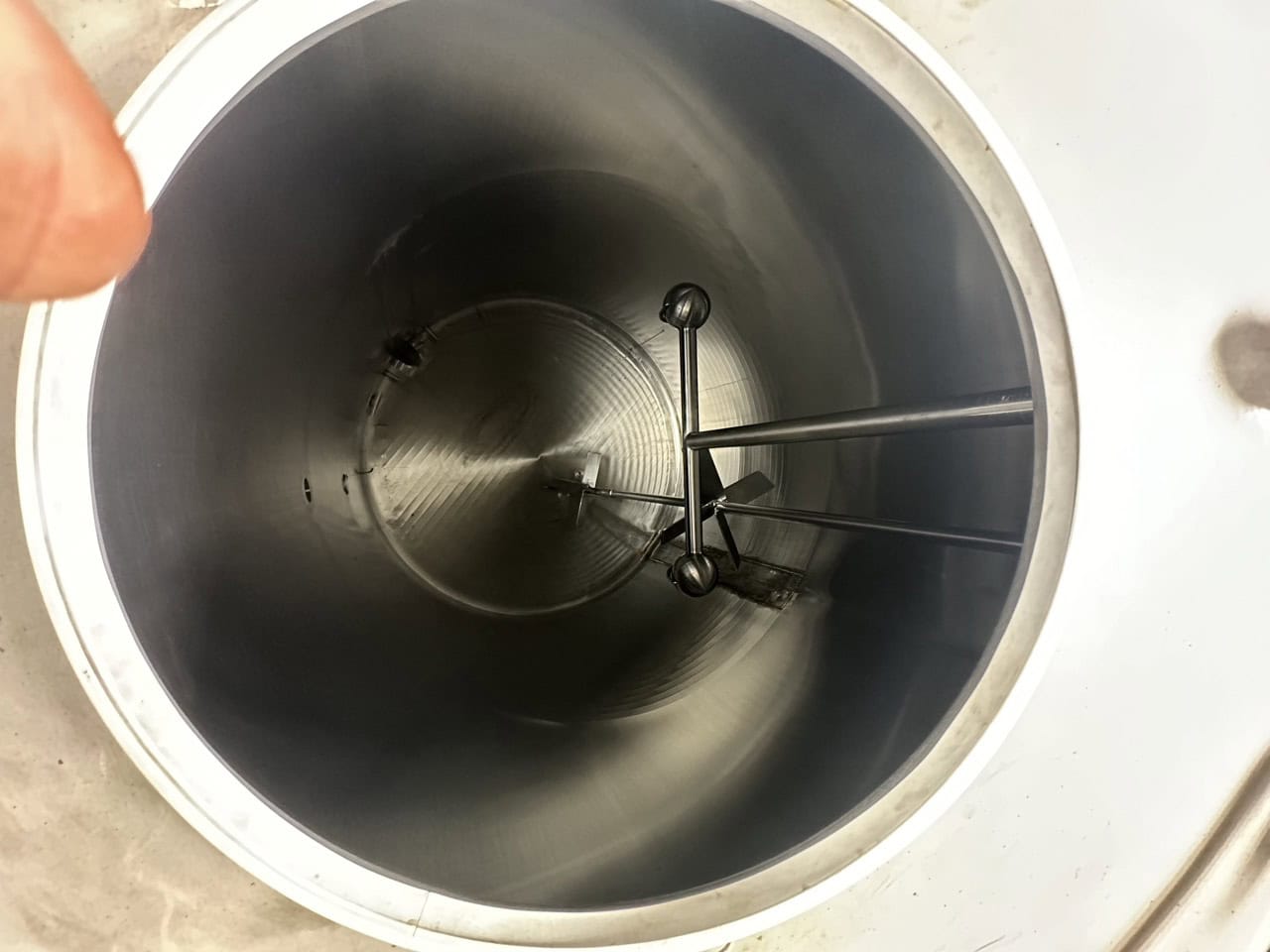 Cherry Burrell 2000 Gallon Stainless Steel Tank w/Propeller Agitation - Image 5