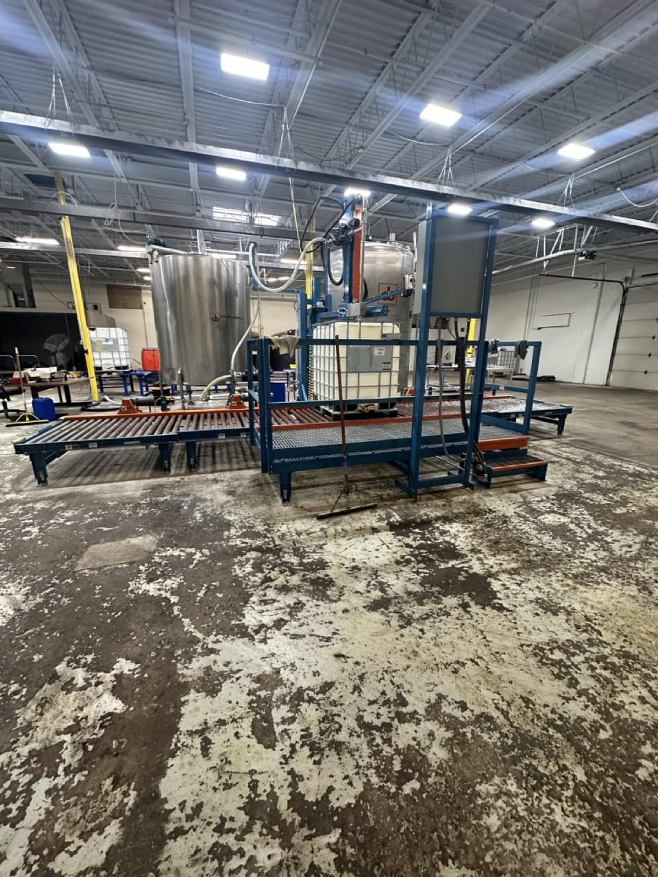 Specialty Equipment DF-5540U Automatic Liquid Filling Machine - Image 8