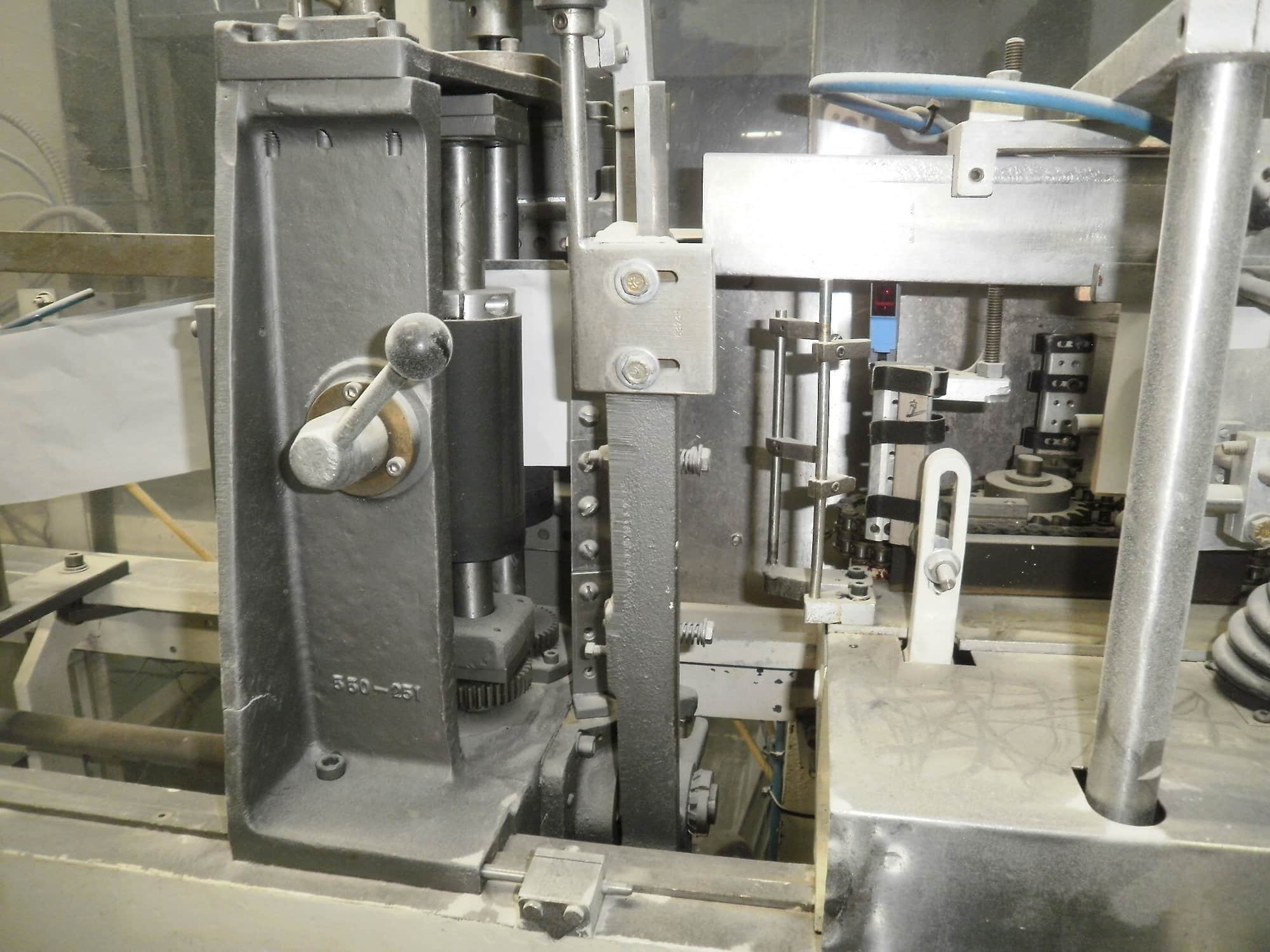 Bartelt IM 9-12 Horizontal Form-fill and Seal Packaging Machine- Model D Servo Auger filler, 2 Filling Stations - Image 4