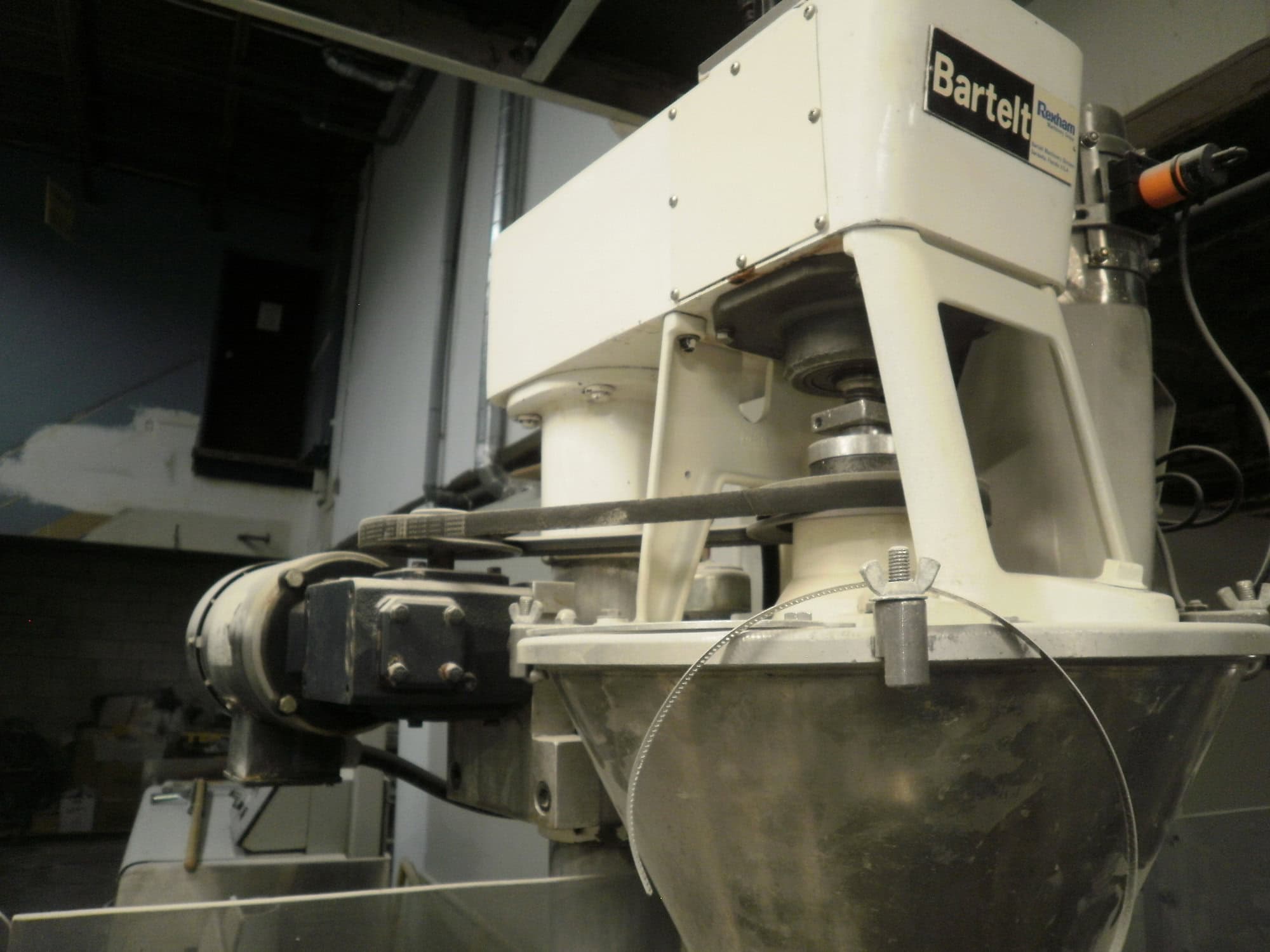 Bartelt IM 9-12 Horizontal Form-fill and Seal Packaging Machine- Model D Servo Auger filler, 2 Filling Stations - Image 5