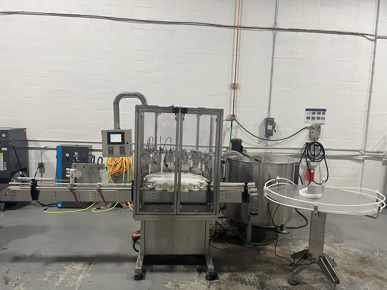 Diamond Process Equipment Filler with Nitrogen Purge and Batch Pasteurizing Mixing Tank and Accumulation, 2021 - Image 4