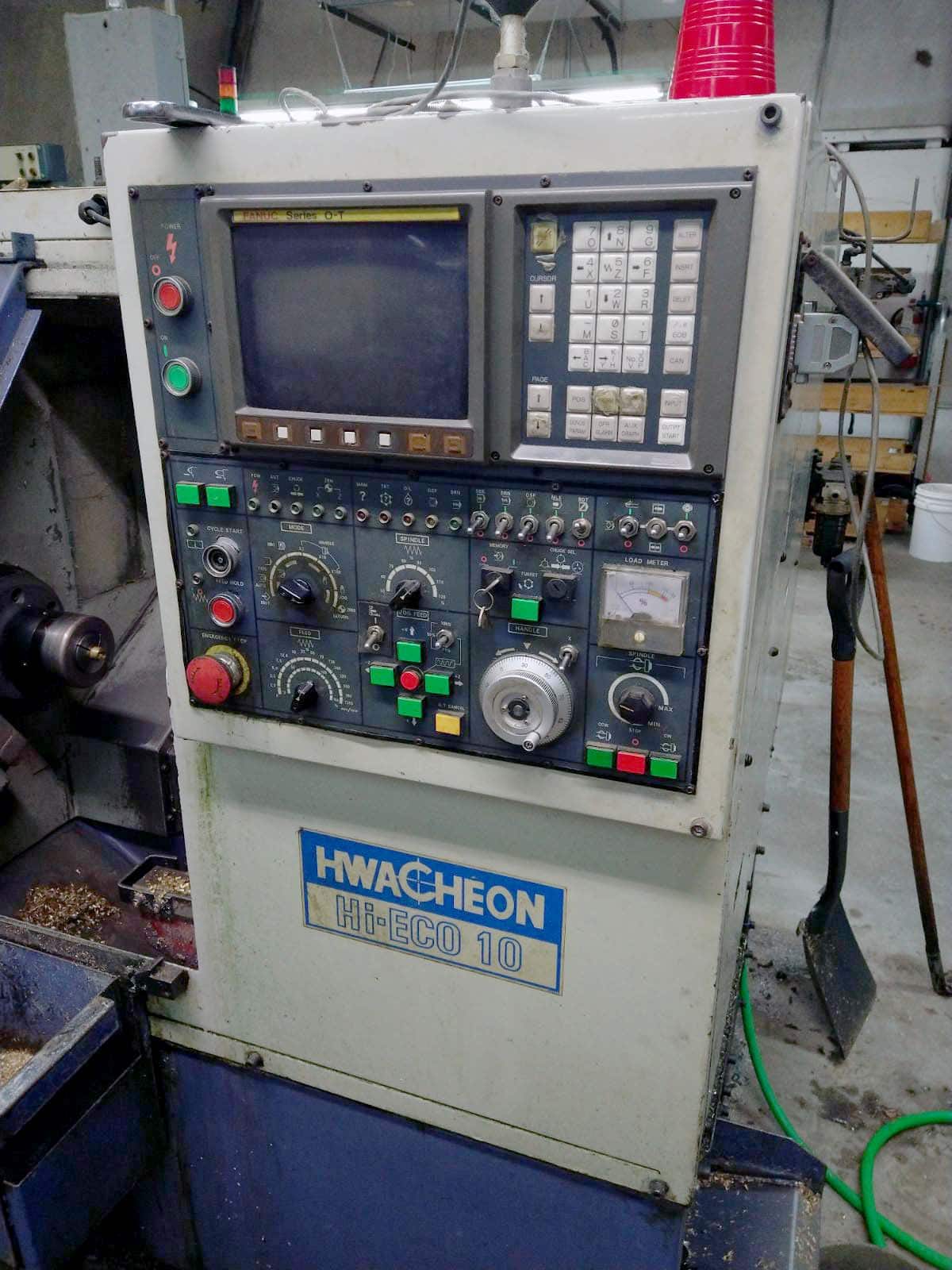 Hwacheon Hi-Eco10 CNC Lathe, 1996 - Bar Feeder, Tailstock, Tool Setter, Fanuc - Image 2