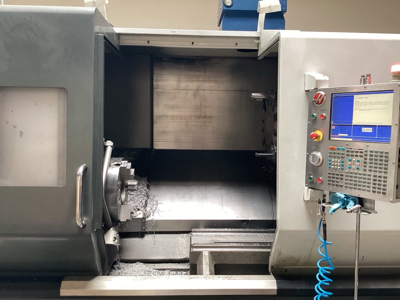 Haas ST-40 CNC Lathe, 2013 - 7" Big Bore, Chip Conveyor, Tailstock - Image 2
