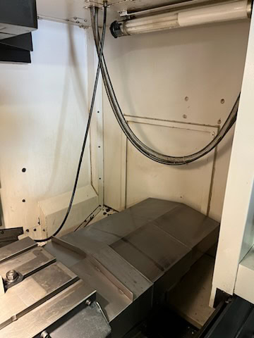 Mazak Nexus 410A VMC, 2006 - 4th Axis Rotary, Through Spindle Coolant, Tooling, Chip Auger, Tool Probe, Low Hours - Image 4