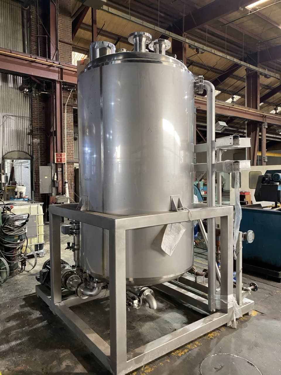 800 Gallon Stainless Steel CIP Tank Skid- Straight Side Height 88" Diameter 52" - Image 5