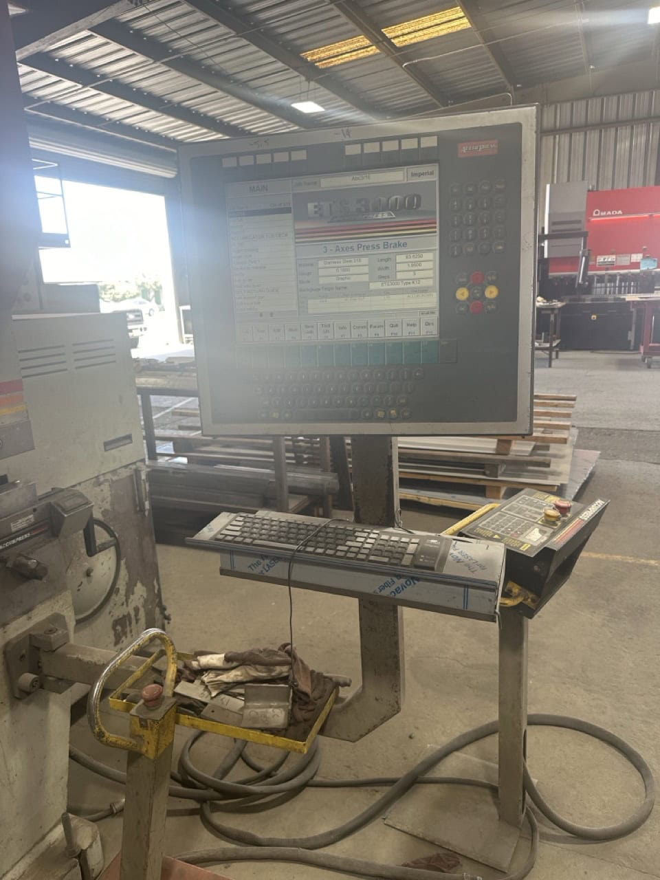 250 Ton x 12' Accurpress 725012 CNC Press Brake, 2008 - Image 4