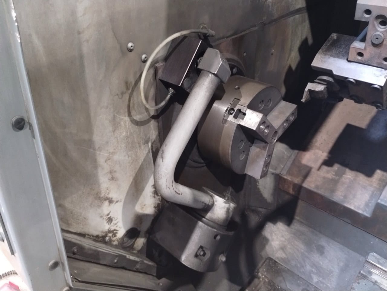 Haas ST-20 CNC Lathe, 2014 - Chip Conveyor, 8" Chuck, Light Curtains, Tailstock - Image 7