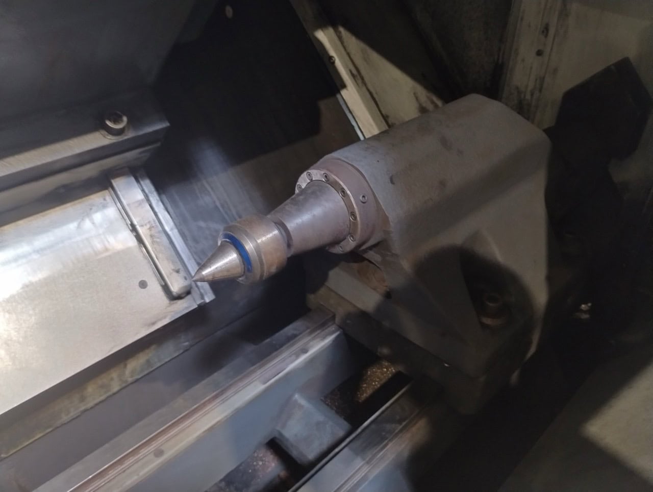 Haas ST-20 CNC Lathe, 2014 - Chip Conveyor, 8" Chuck, Light Curtains, Tailstock - Image 8