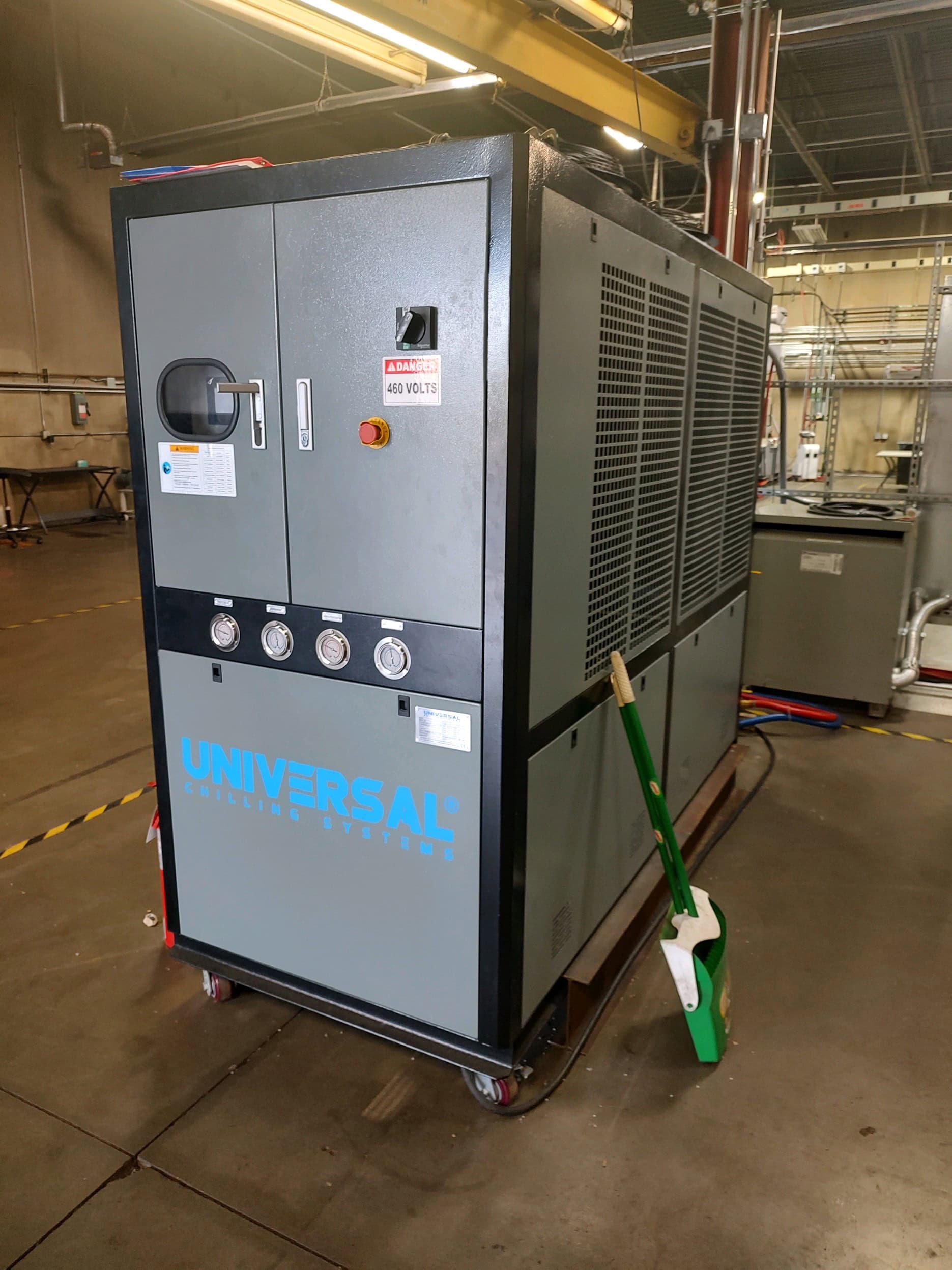 224 Ton 5.5 Oz Shot Size Nissei DCX200III-25A Injection Molding Machine, 2023 - Dryer, Temp Controller, Granulator - Image 6