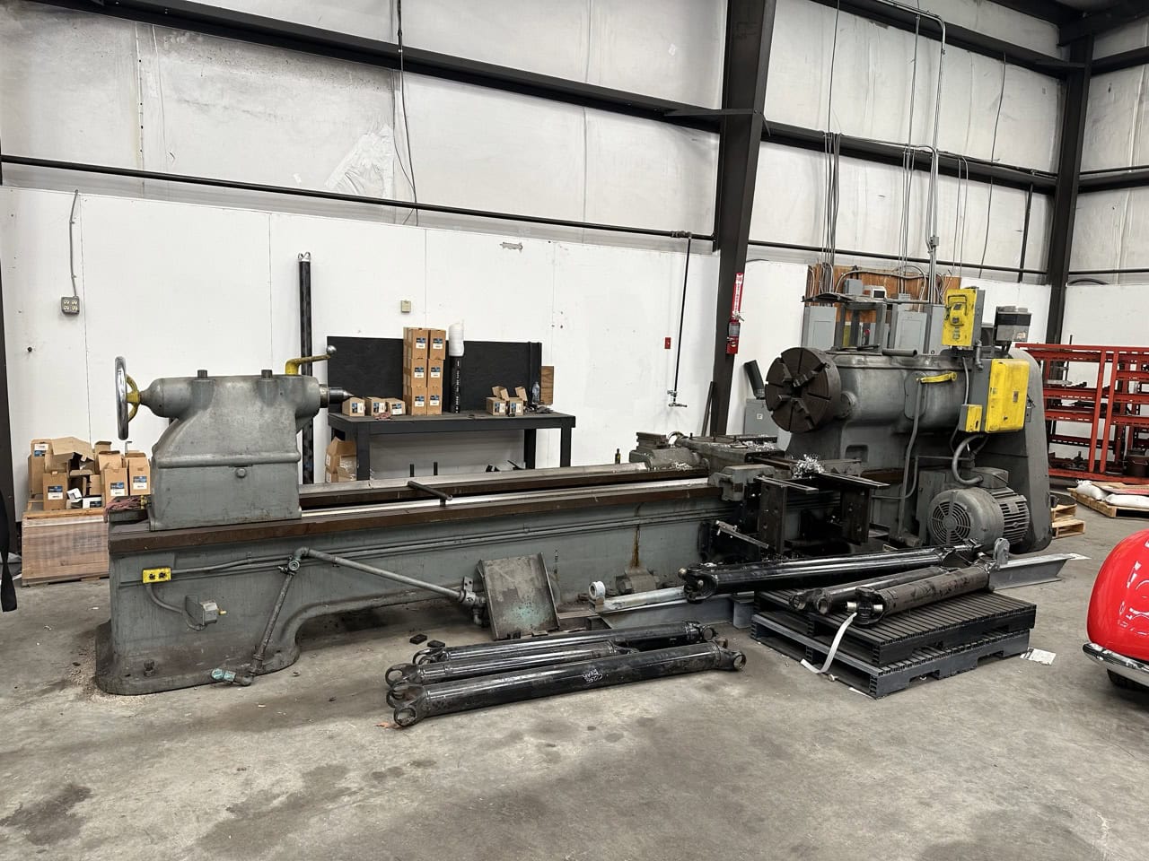 44.5" x 132" Monarch NN Engine Lathe, 1940 - 24" Chuck - Image 2