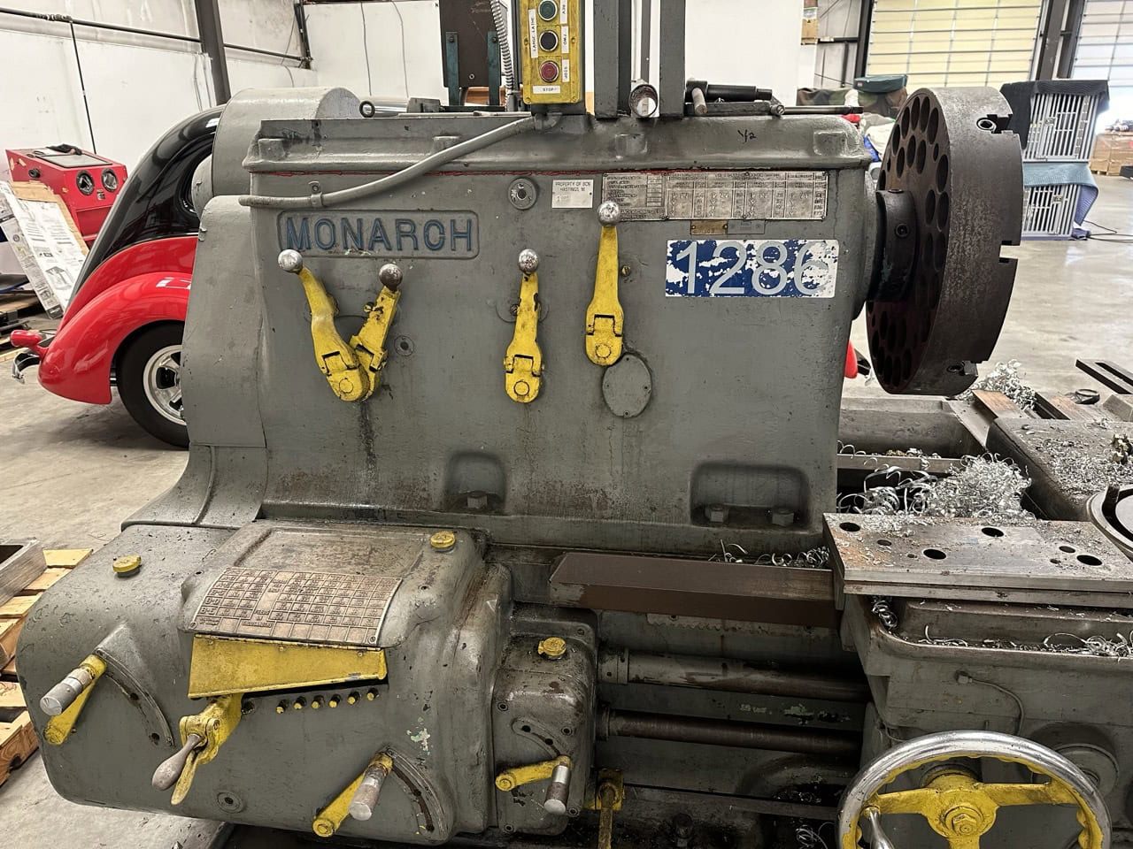 44.5" x 132" Monarch NN Engine Lathe, 1940 - 24" Chuck - Image 5