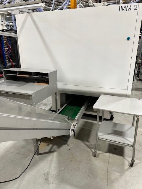 537 Ton, 9.2 Oz Shot Size Tederic NEO E478-E500c Injection Molding Machine, 2022 - TEDERIC TLR-RSE-1200-1800 Series 3-AxisServo Injection Molding Robot, Conair Blender, and Conair Viper 813 Granulator - Image 7