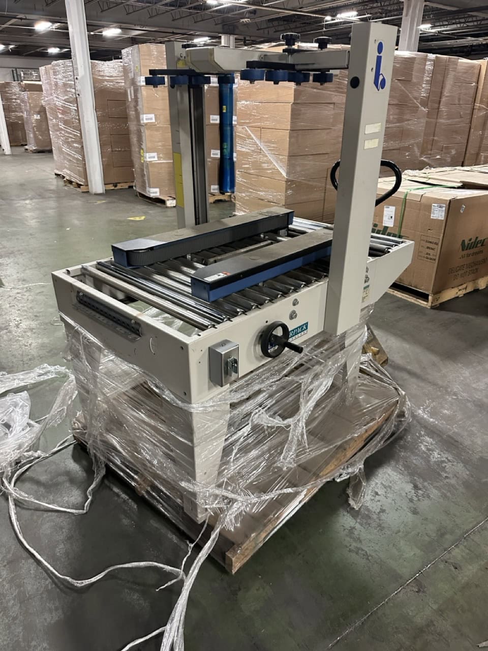 Interpack USA 2024-SB 2-inch Semi-Automatic Top & Bottom Case Sealer - Image 3