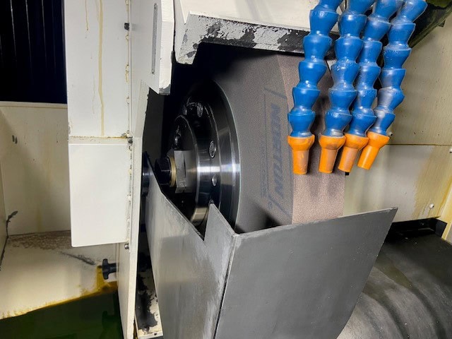 Okuma GP-26W x 65 Compact Cylindrical Grinder, 2019 - Including Plain and Angle Head - Image 2