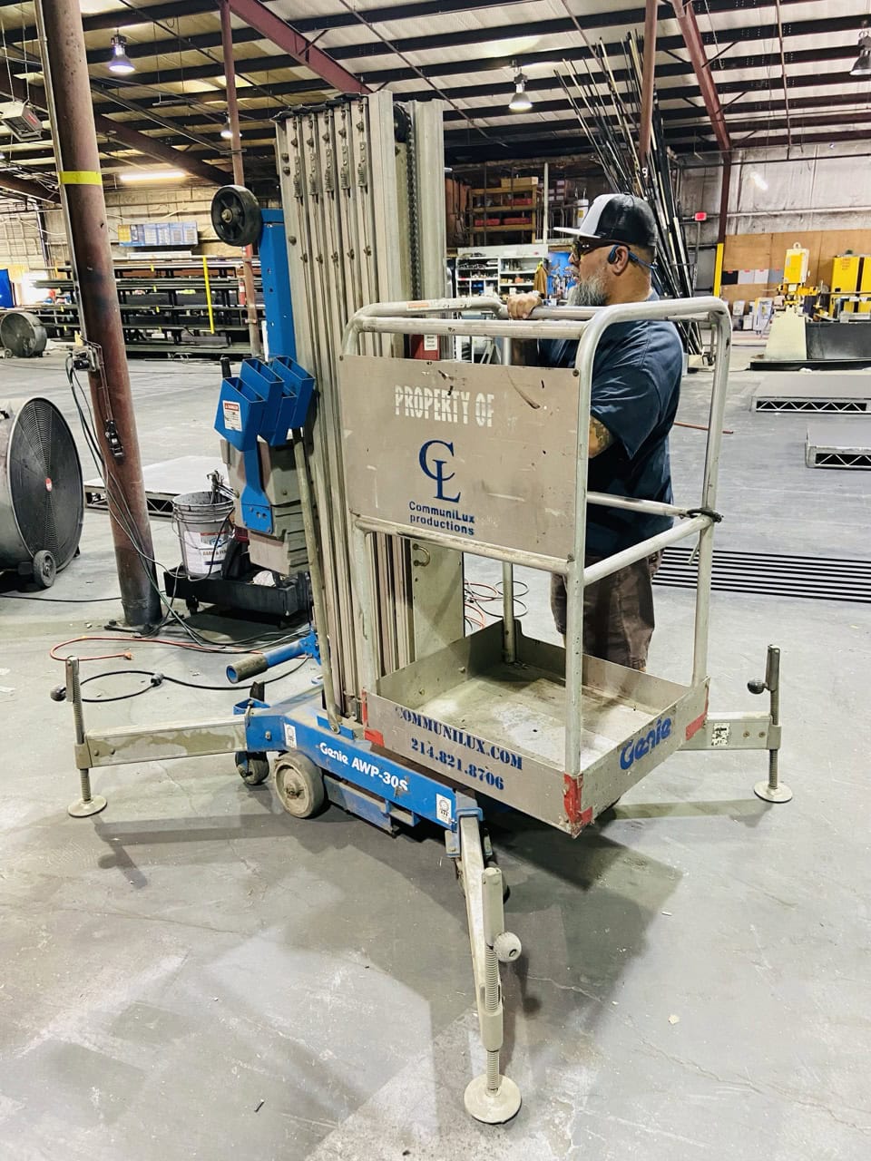 Genie AWP-30S Super Series Aerial Work Platform, 2005 - Image 2
