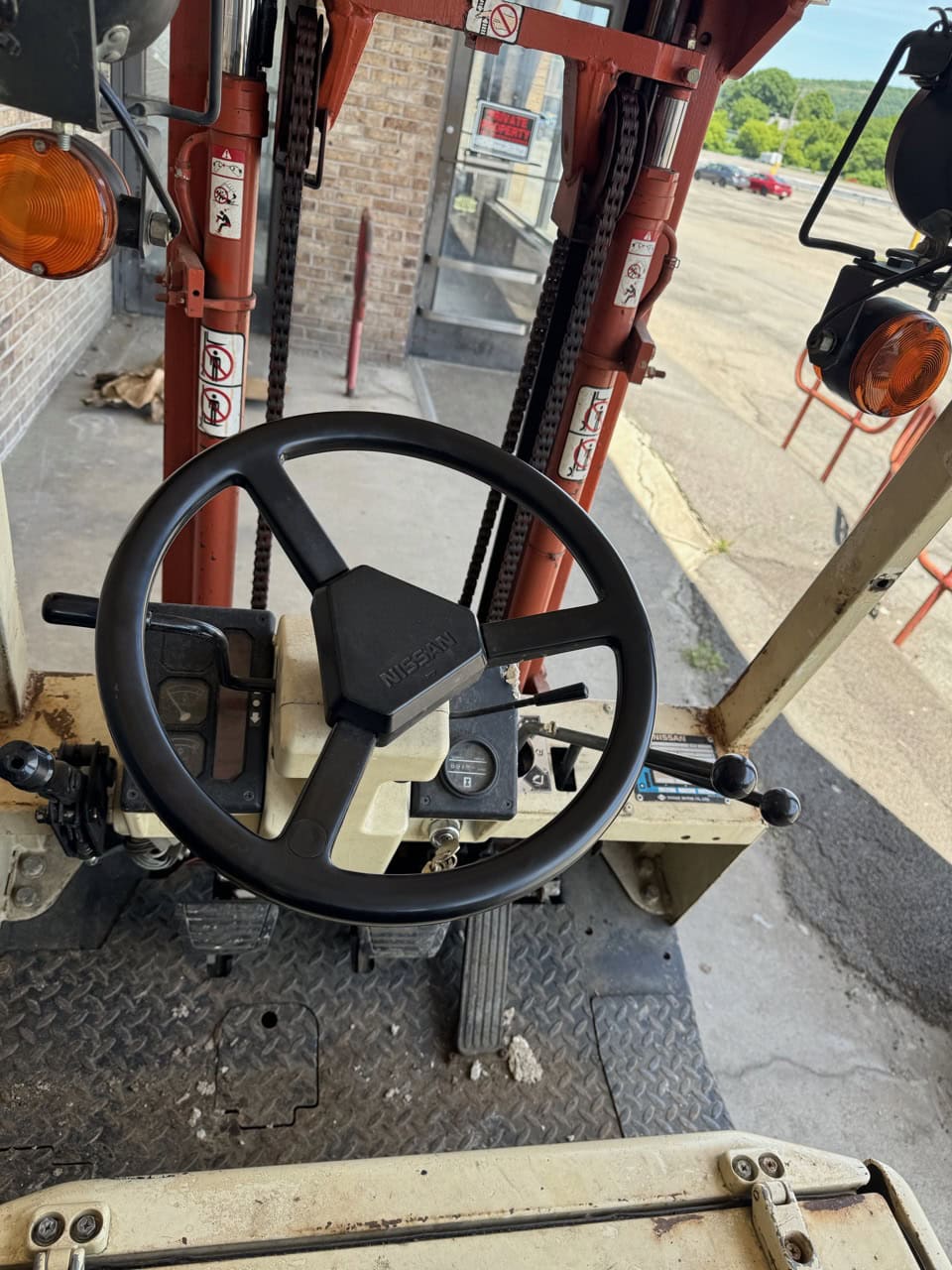 3,500 lbs. Nissan 35 Forklift - Image 4