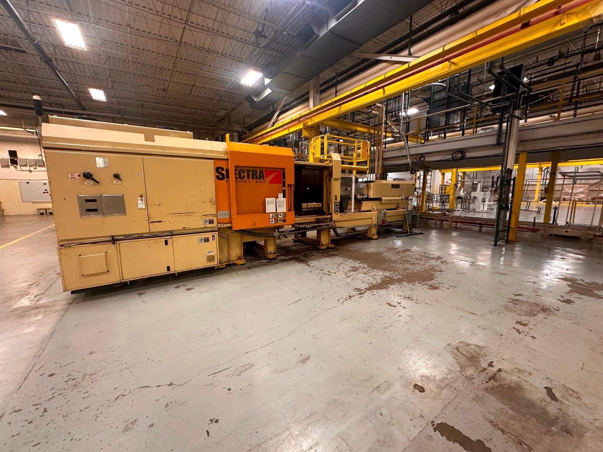 2002 Van Dorn Demag 500SP2800 – 500 Ton Hydraulic Press, 59.2 oz Shot (~1,676 g), Pathfinder Control, Preform-ready