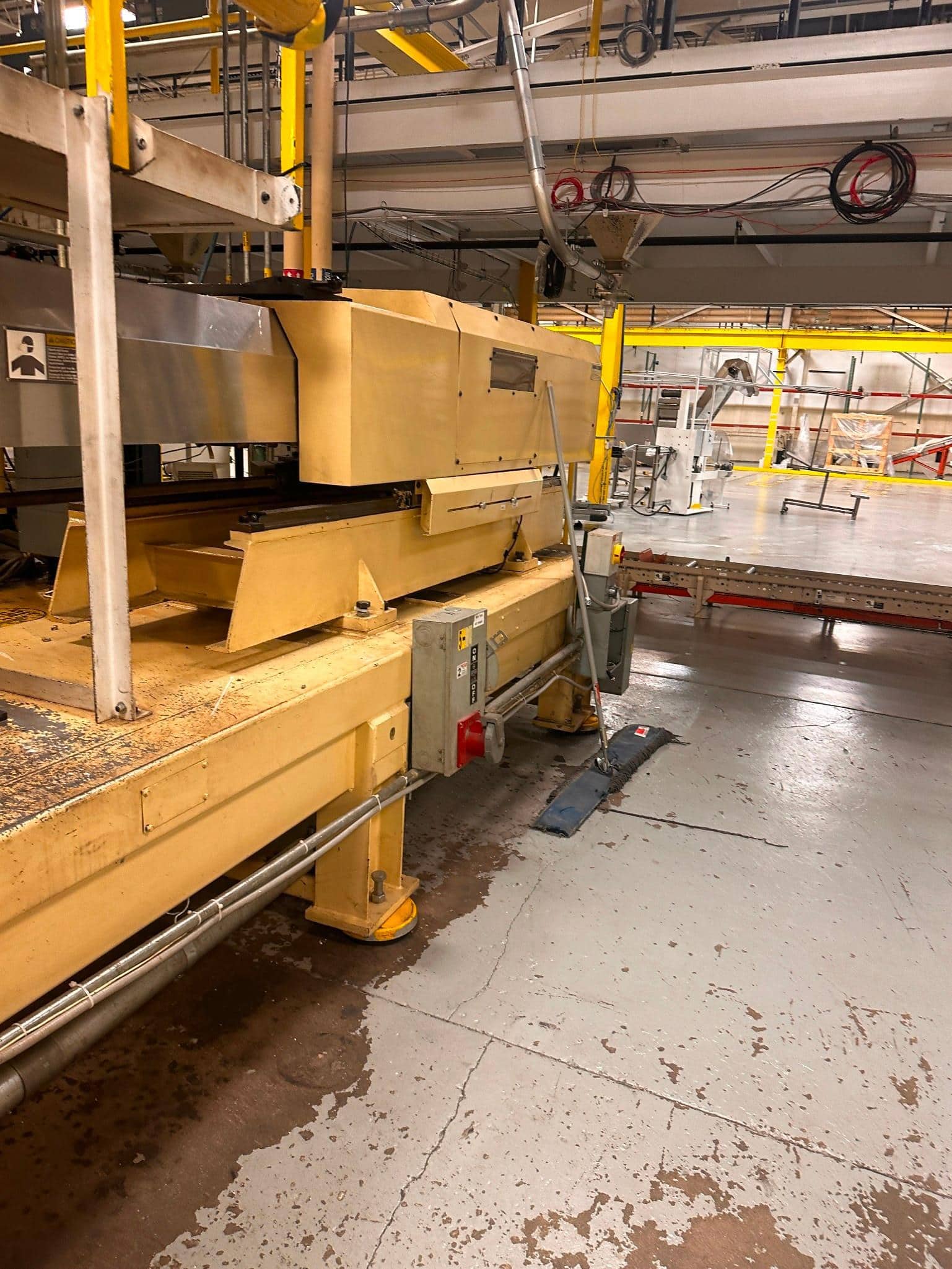 2002 Van Dorn Demag 500SP2800 – 500 Ton Hydraulic Press, 59.2 oz Shot (~1,676 g), Pathfinder Control, Preform-ready - Image 2