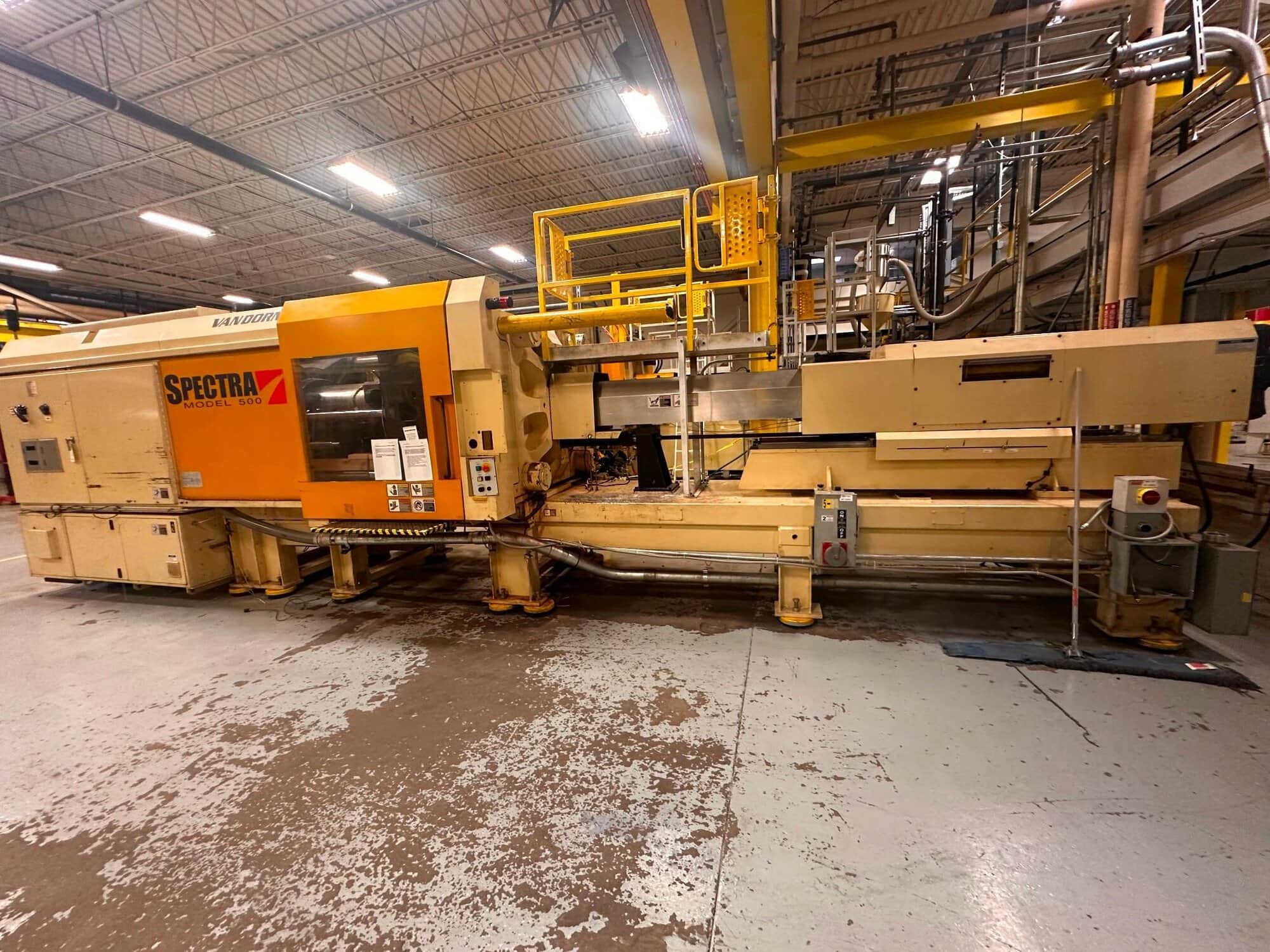 2002 Van Dorn Demag 500SP2800 – 500 Ton Hydraulic Press, 59.2 oz Shot (~1,676 g), Pathfinder Control, Preform-ready - Image 4