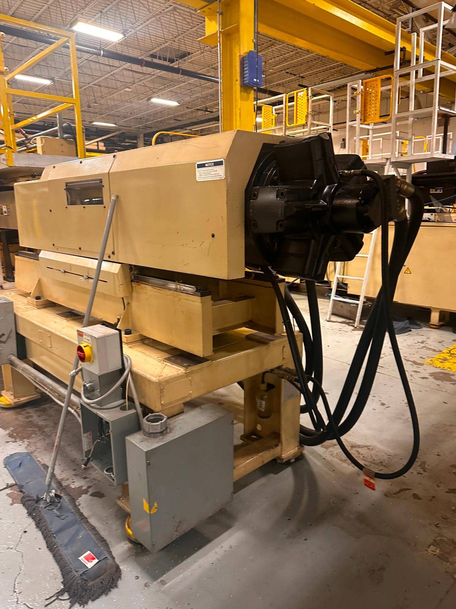 2002 Van Dorn Demag 500SP2800 – 500 Ton Hydraulic Press, 59.2 oz Shot (~1,676 g), Pathfinder Control, Preform-ready - Image 8