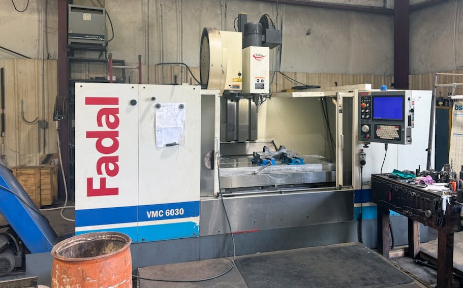 Fadal VMC 6030 VHT Machining Center, 2006 - 4-Axis Rotary & Tailstock, Coolant Thru Spindle, Conveyor