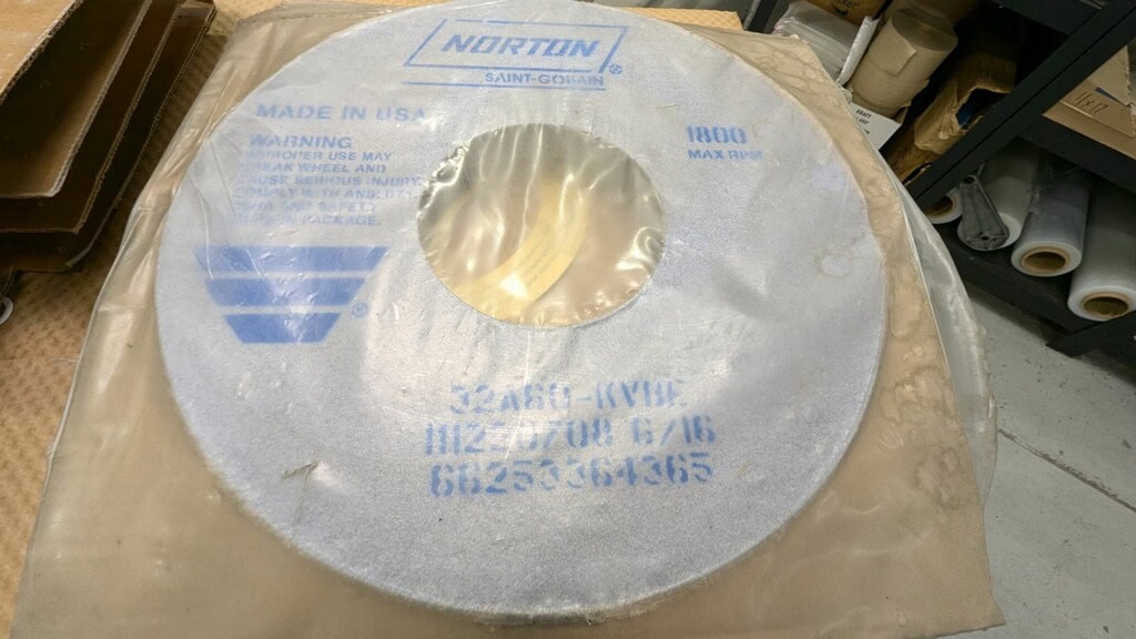 Toyoda GUP 32x100 Universal Grinder, 1981 - Spare Wheels, ID Attachment, Steady Rest Included - Image 10