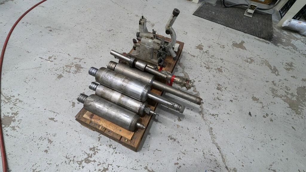 Toyoda GUP 32x100 Universal Grinder, 1981 - Spare Wheels, ID Attachment, Steady Rest Included - Image 15