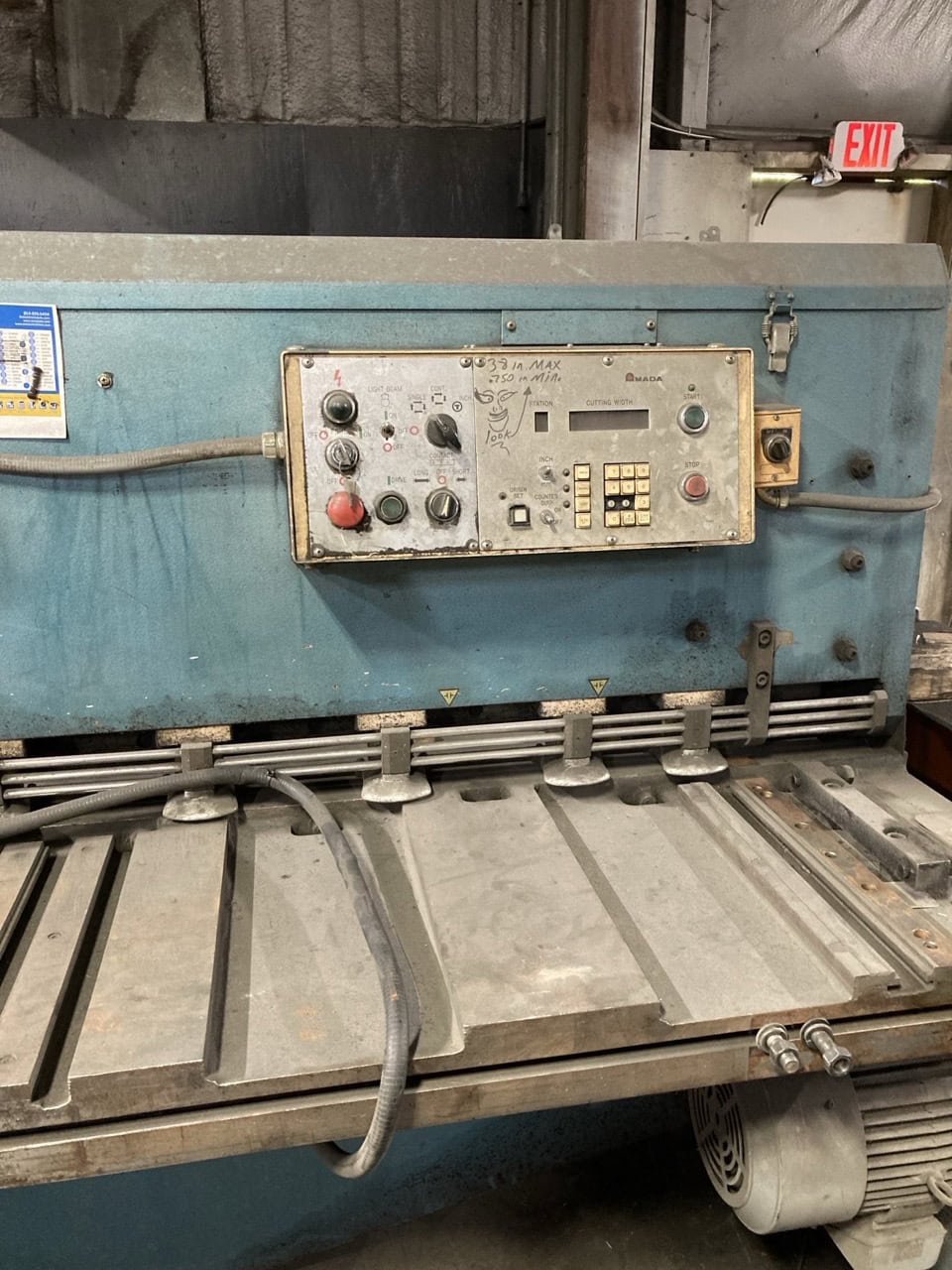 3/16" x 10' Amada M-3045 Mechanical Power Squaring Shear, 1984 - Backgauge - Image 2