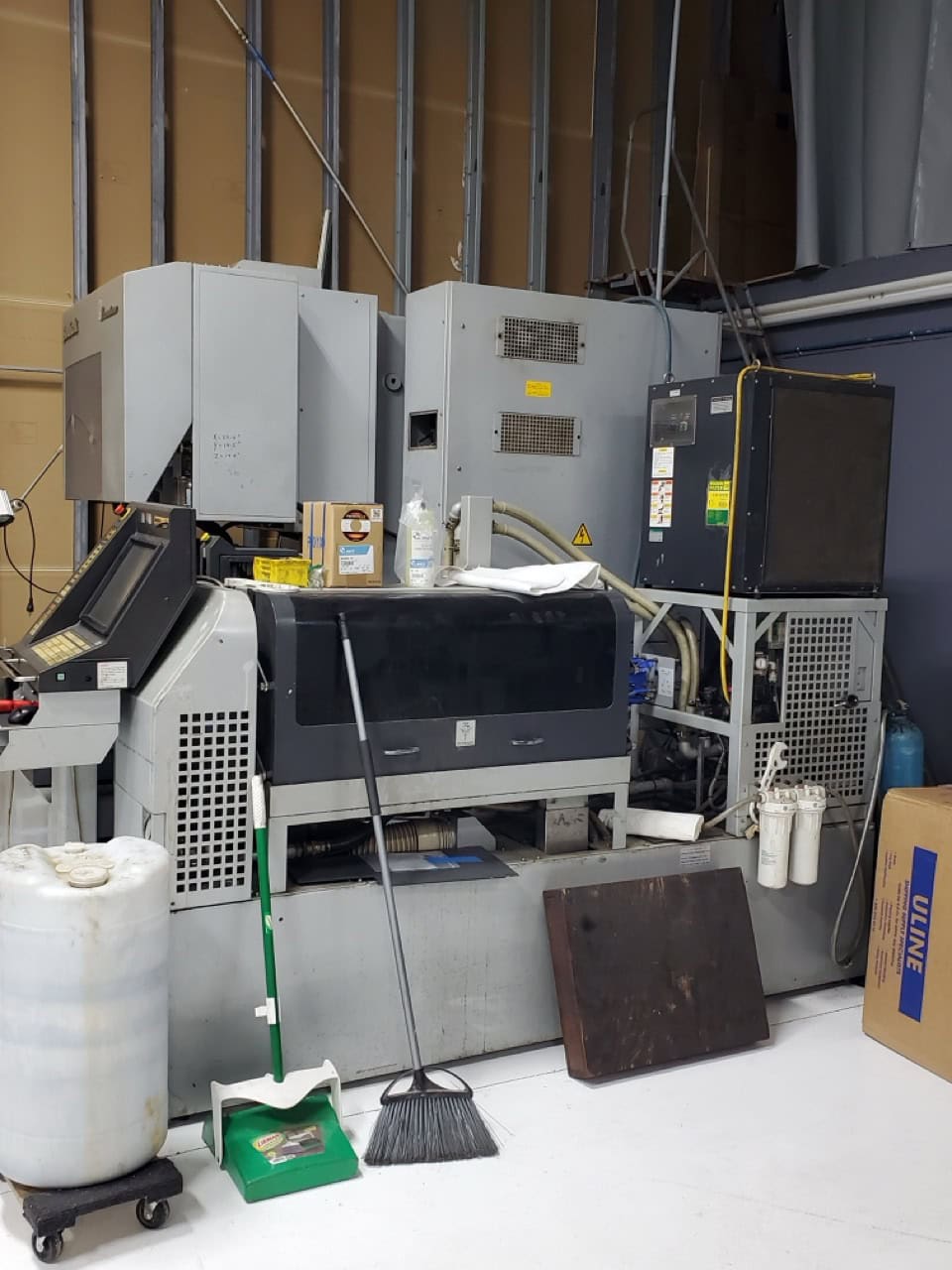 Sodick AQ537L CNC Wire EDM, 2005 - Chiller, Auto Thread, Rise/Fall Tank, Submersible Flushing, Dielectric Filtration System, Wire Chopper - Image 4