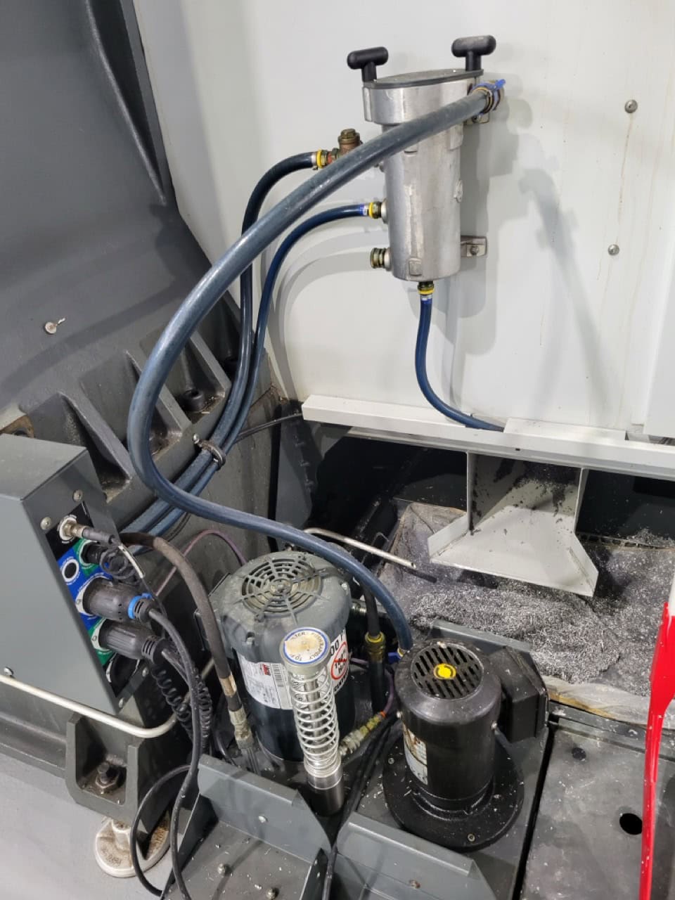 Haas VF-4SS CNC VMC 2016 - WIPS, TSC, Chip Conveyor - Image 8