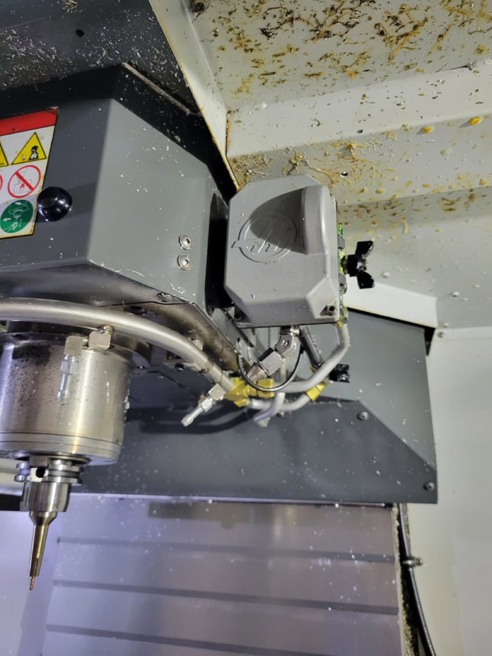 Haas VF-4SS CNC VMC 2016 - WIPS, TSC, Chip Conveyor - Image 10
