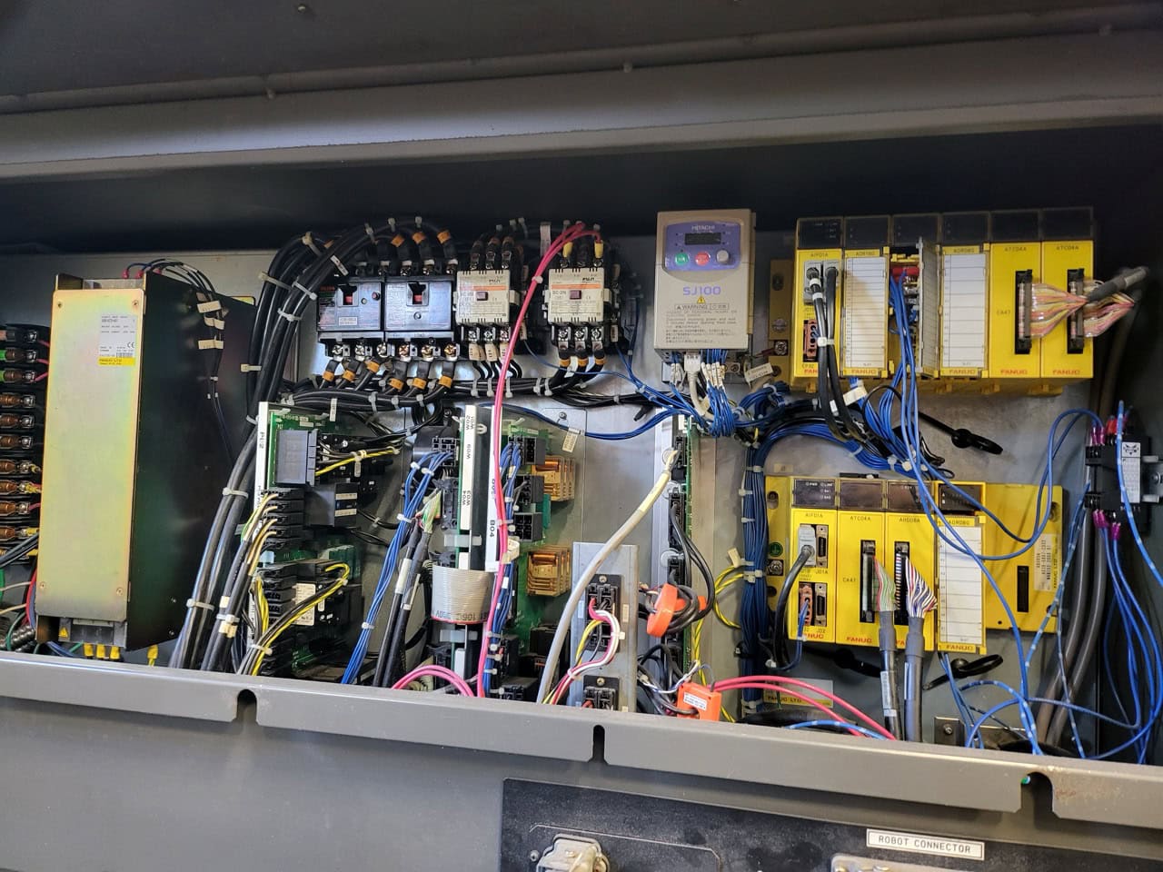 110 Ton, 4.8 Oz Shot Cincinnati Milacron Roboshot 110i Injection Molding Machine, 2000 - Image 12