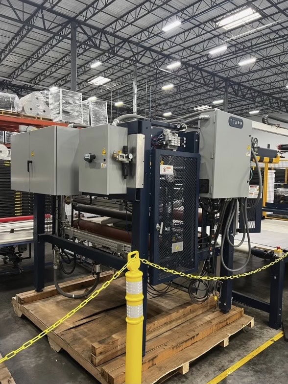 55” Ttarp HL60JM3L5TP1HW Laminator Machine with Powered Infeed and Outfeed, 2018 - Powered Cutoff, Hot Wire Cut - Image 3