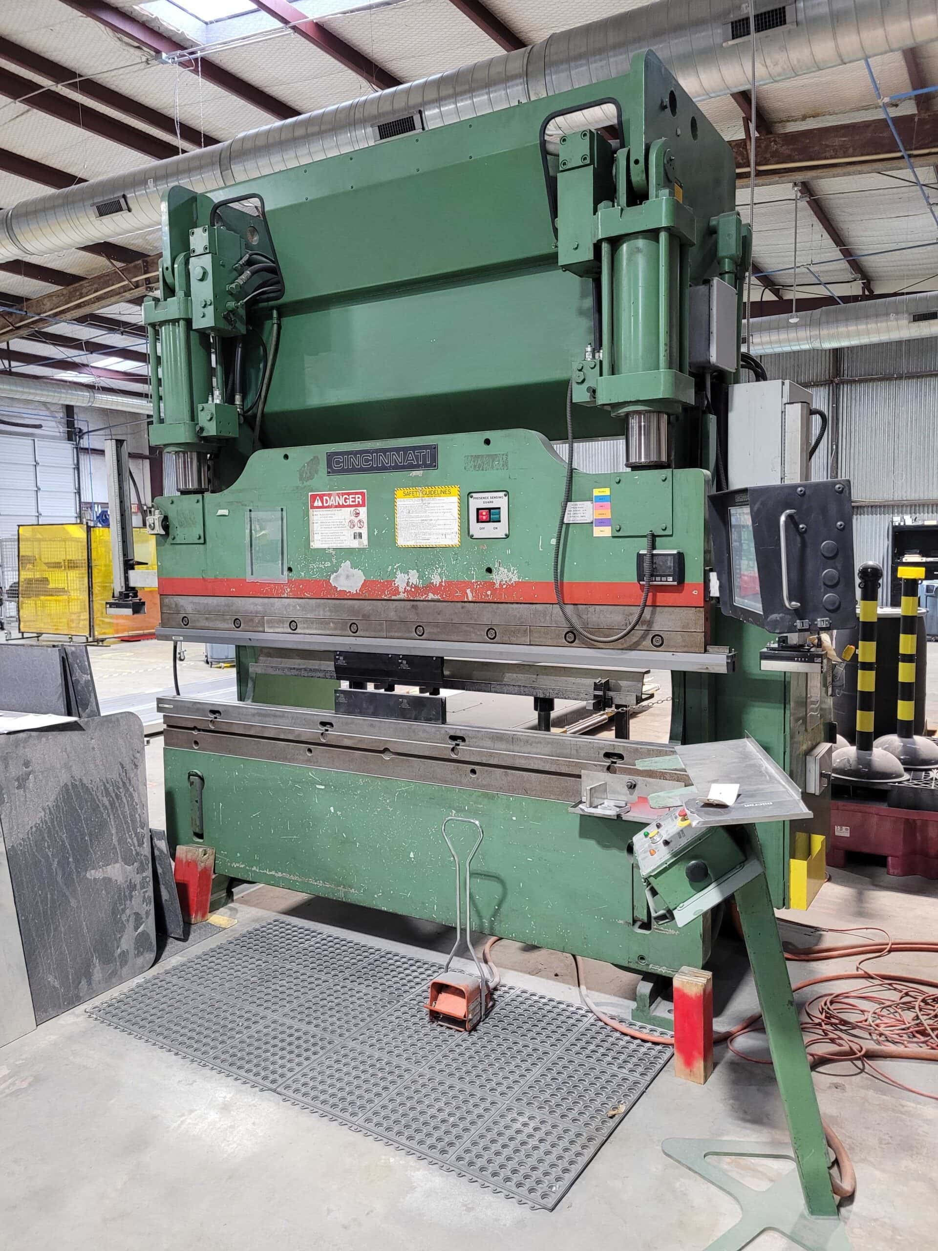 90 Ton x 8' Cincinnati 90CBIIX6 CNC Hydraulic Press Brake, 1998