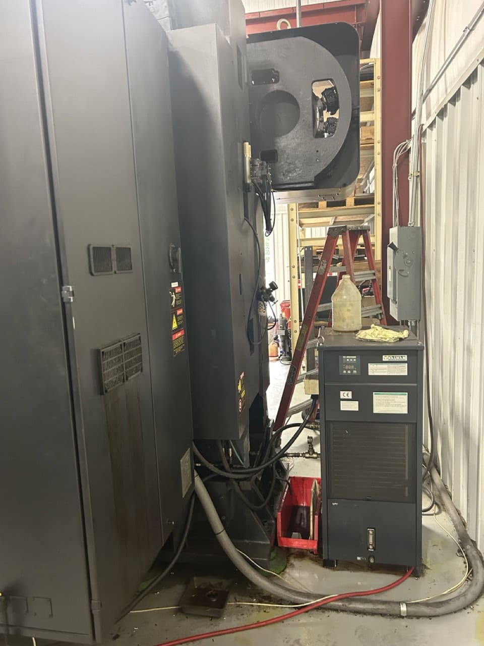 Doosan MV6030/50 VMC, 2008 - 4th Axis Wired, Chip Conveyor - Image 7