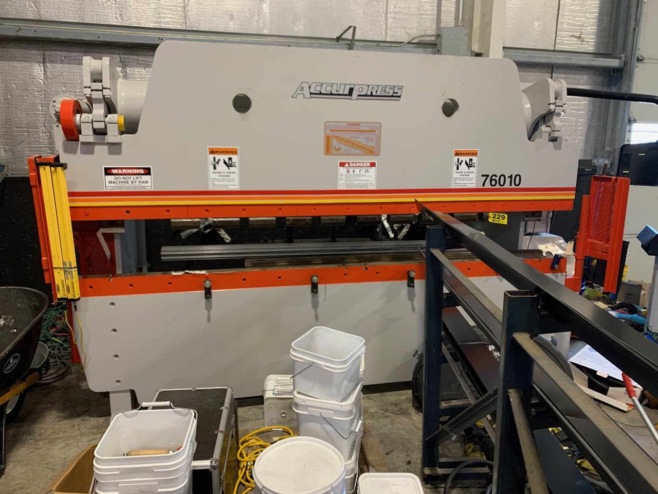 60 Ton x 10′ Accurpress 76010 CNC Hydraulic Press Brake, 1993 - Backgauge