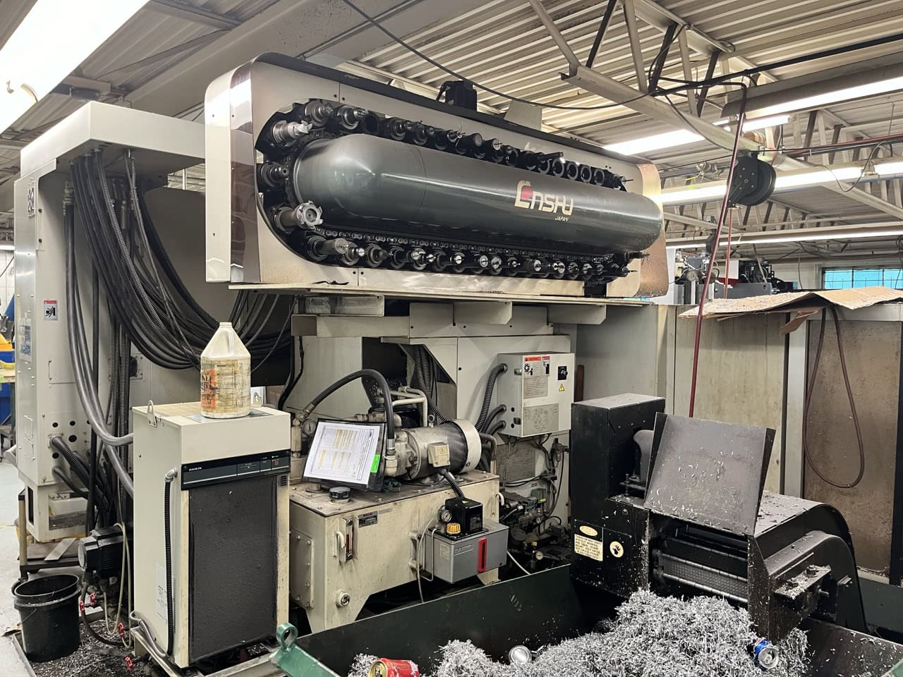Enshu 800V CNC VMC, 1997 - Chip Conveyor, 40 Station Twin Arm Side Mount ATC