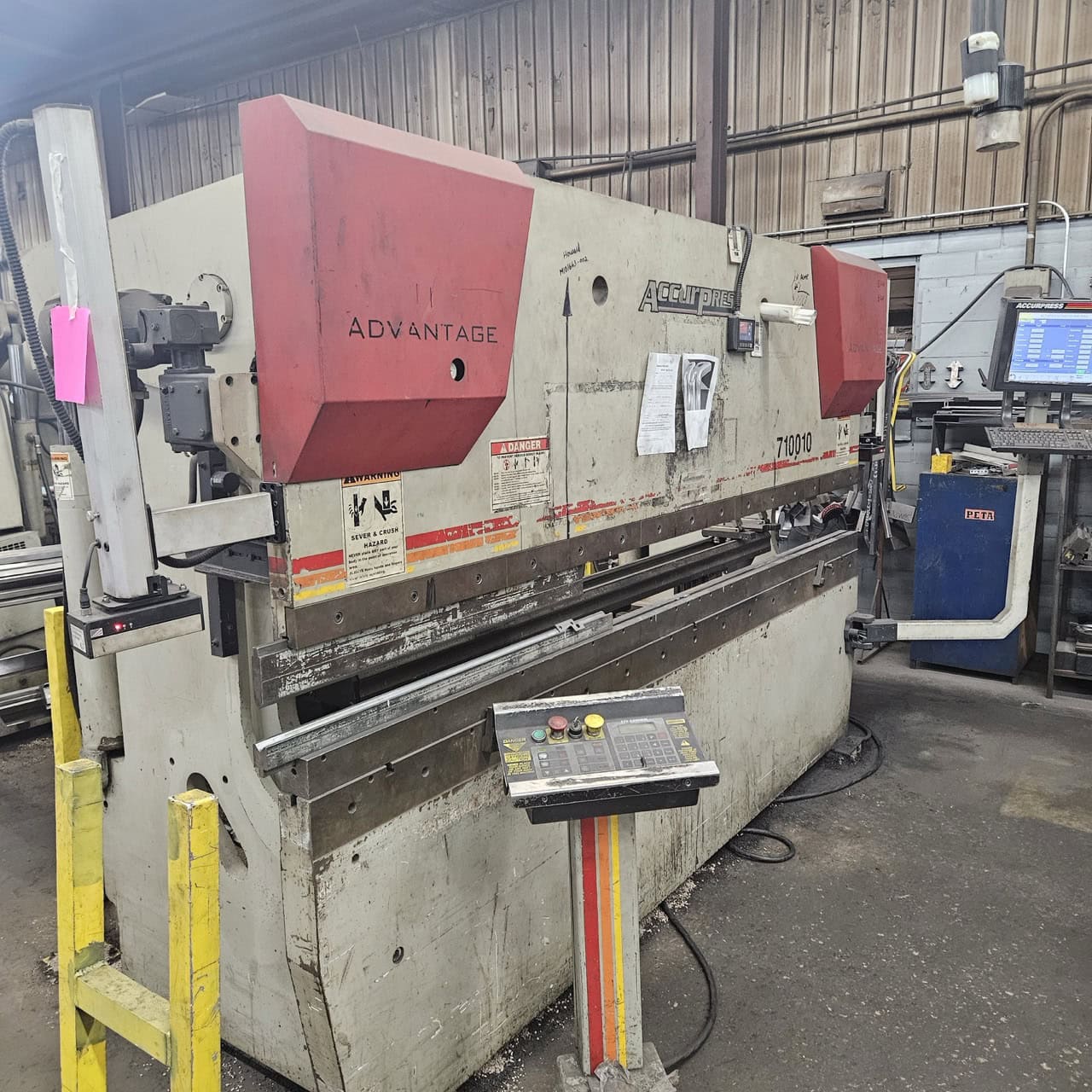 100 Ton x 10' CNC Accurpress Advantage 710010 Press Brake - ETS 2000 Control, 2 Axis Backgauge