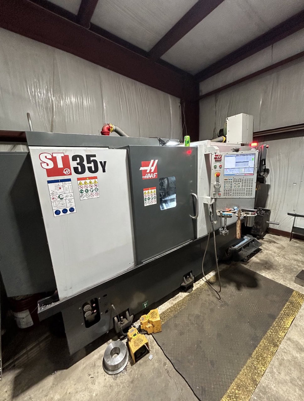 Haas ST-35Y CNC Lathe, 2023 - 6k RPM Live Tooling, Y Axis, Hydraulic Programmable Tailstock, Chip Conveyor
