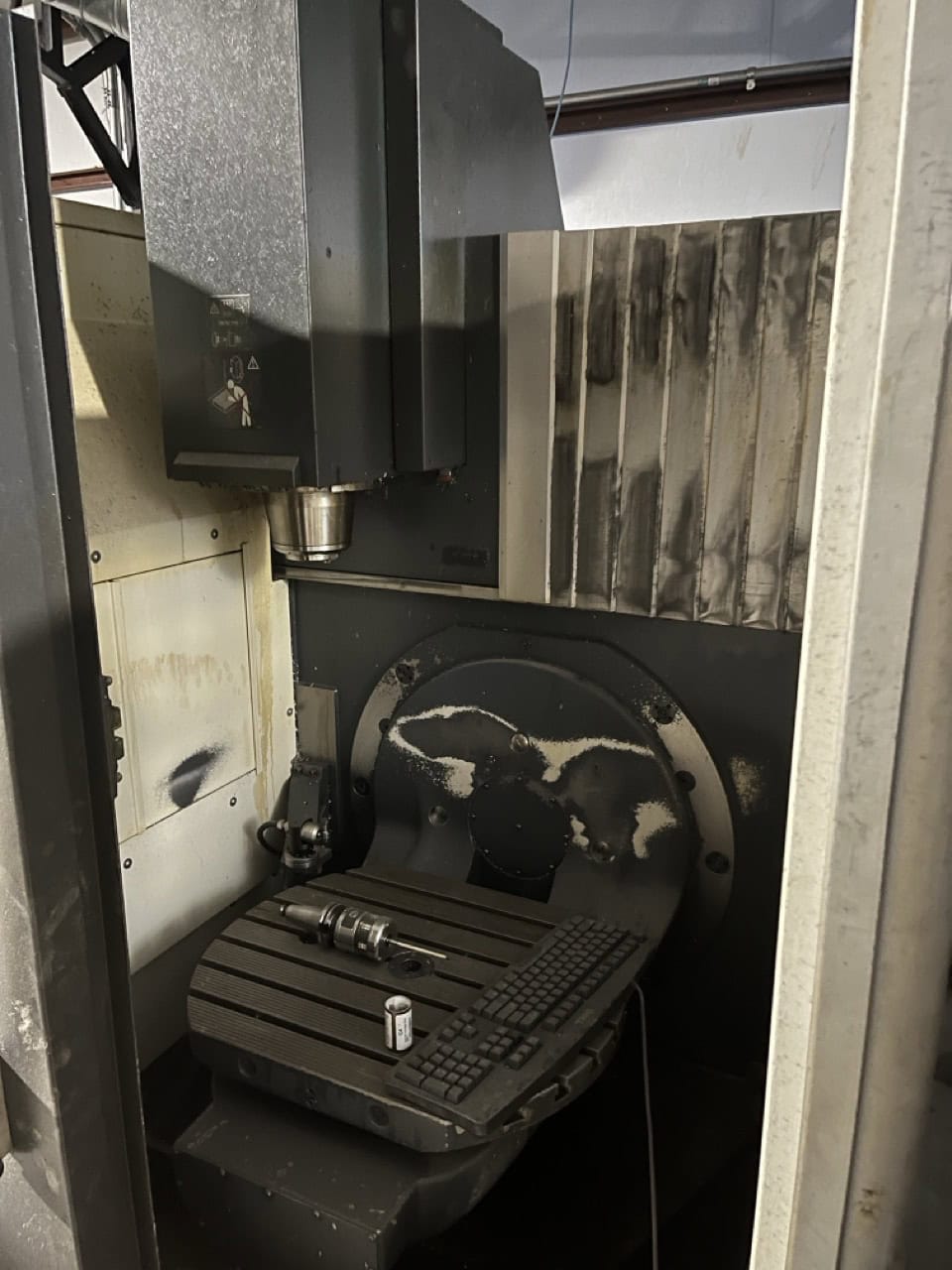 DMG Mori Seiki DMU Eco 50 UMC, 2011 - Lift Chip Conveyor, 5-Axis (3 +2) - Image 2