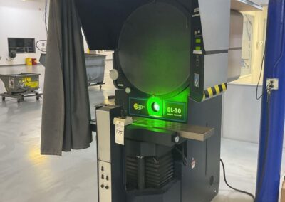 2005 gp contour projector optical comparator model ql-30