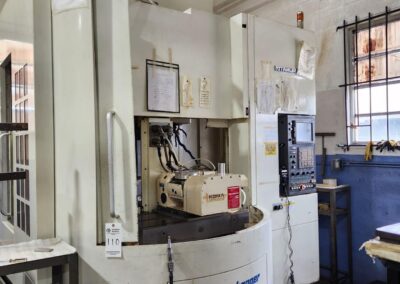 2008 kitamura mycenter 3xif 5 axis dual pallet vmc with koma trunnion