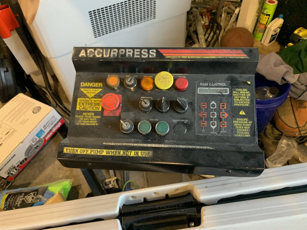 60 Ton x 10′ Accurpress 76010 CNC Hydraulic Press Brake, 1993 - Backgauge - Image 3