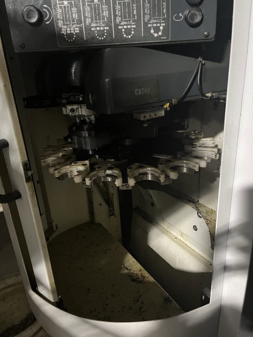 DMG Mori Seiki DMU Eco 50 UMC, 2011 - Lift Chip Conveyor, 5-Axis (3 +2) - Image 3
