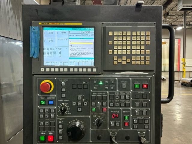 Doosan Puma 480XL CNC Lathe, 2012 - Chip Conveyor, Tailstock - Image 4