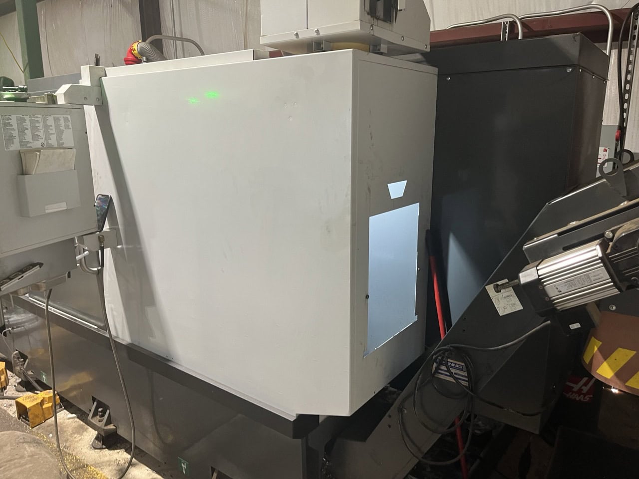 Haas ST-35Y CNC Lathe, 2023 - 6k RPM Live Tooling, Y Axis, Hydraulic Programmable Tailstock, Chip Conveyor - Image 8