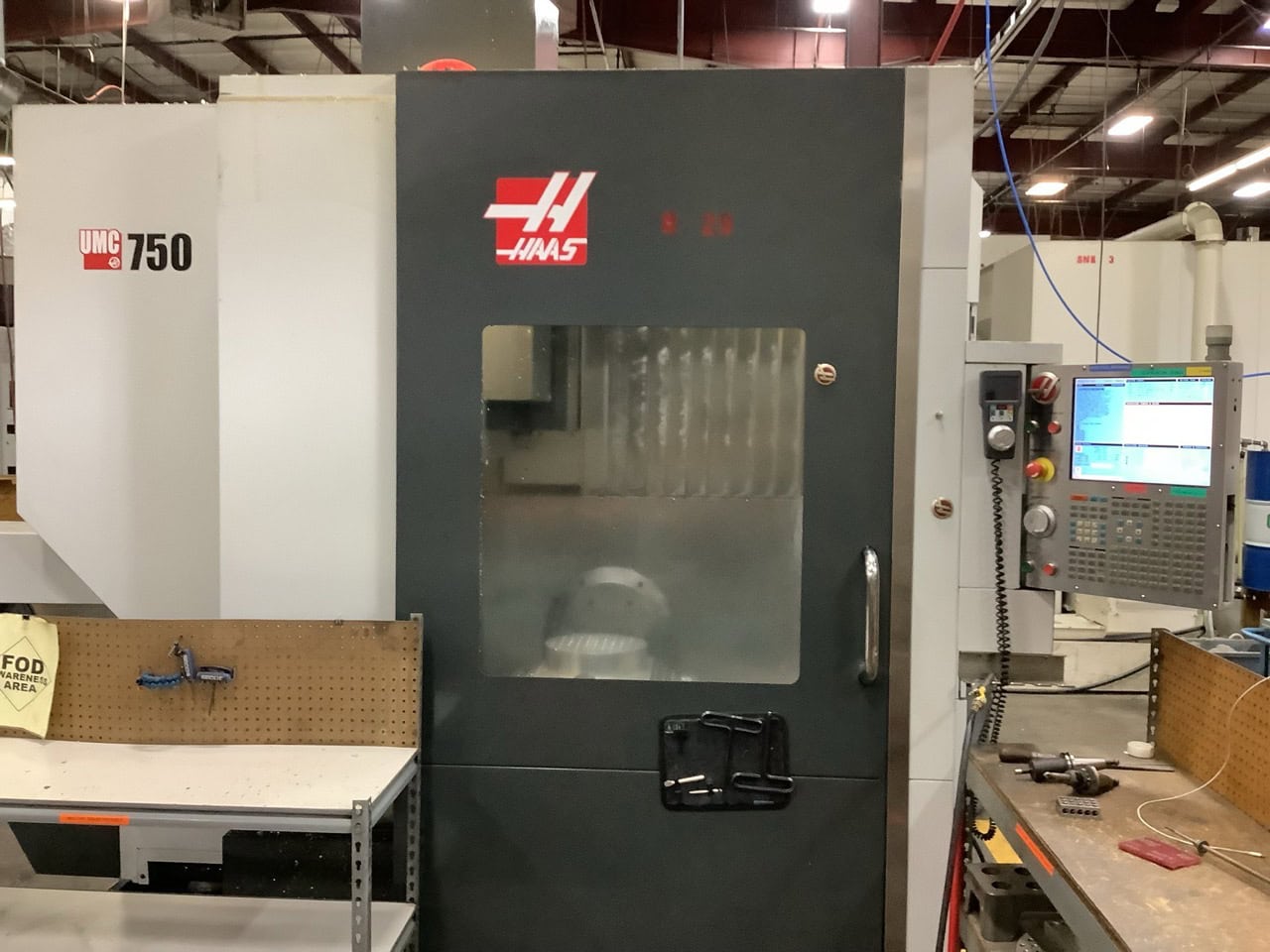 Haas UMC-750 Universal Machining Center, 2015 - Through Spindle Coolant, High Speed Machining