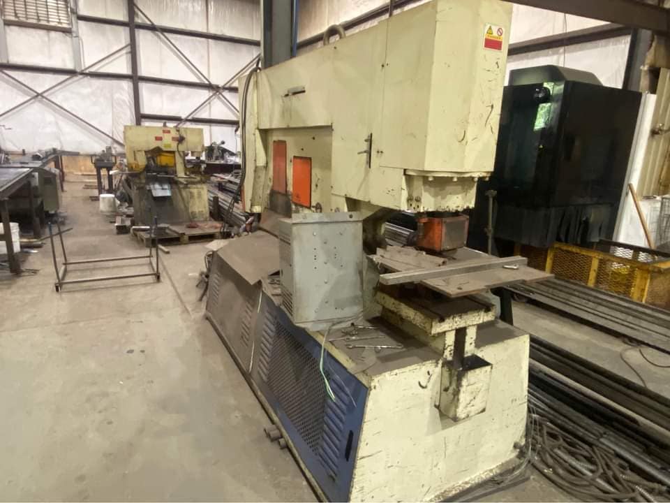 180 Ton Fabmaster 180SD Iron Worker - 2007, Tooling Included - Image 2