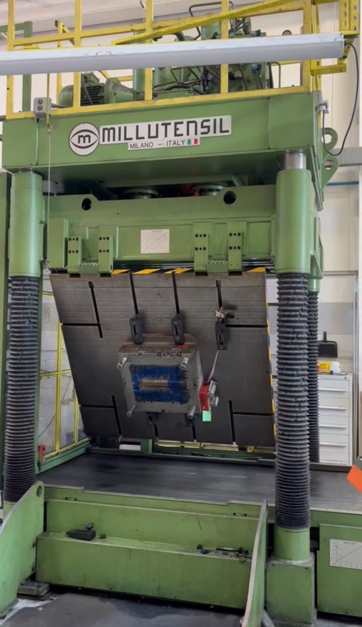 100 Ton Millutensil MIL 143 Spotting Press, 1997