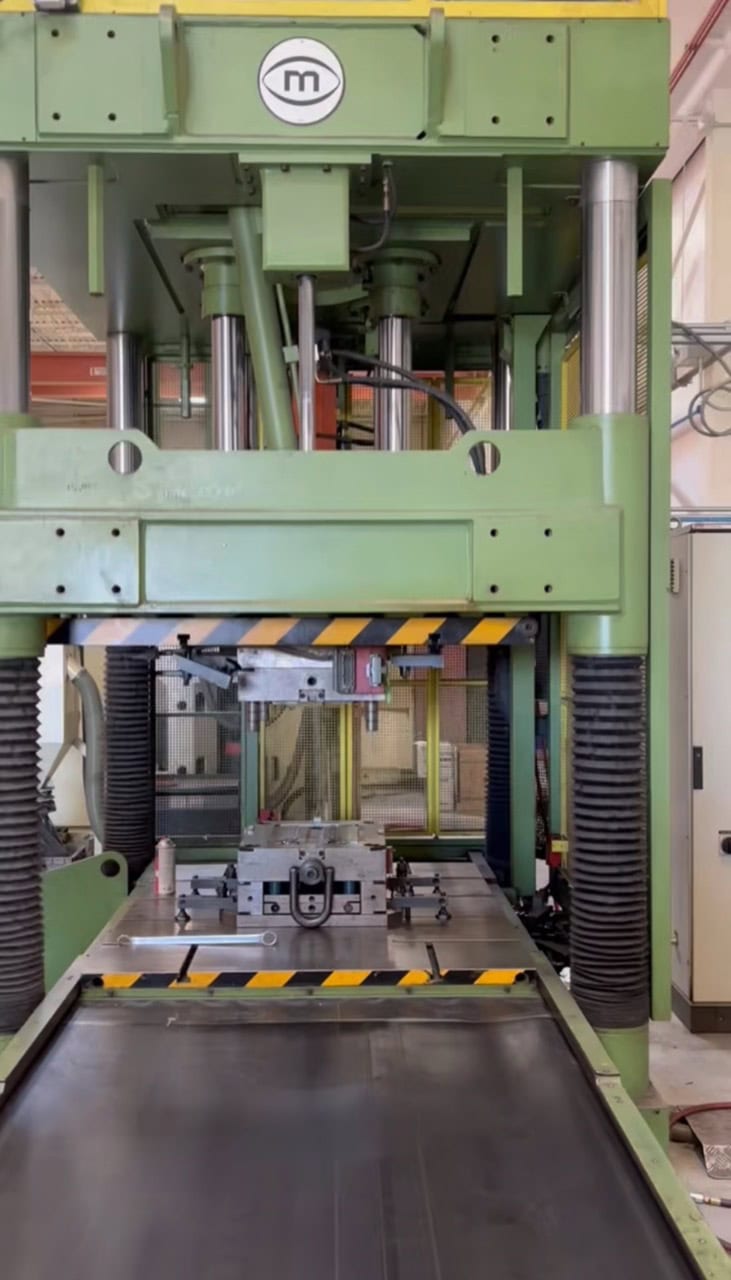 100 Ton Millutensil MIL 143 Spotting Press, 1997 - Image 5